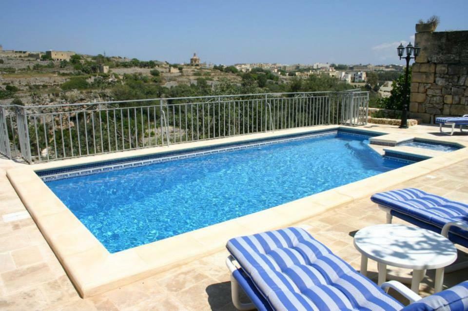 Villa Sylvia' S Millhouse Kerċem Esterno foto